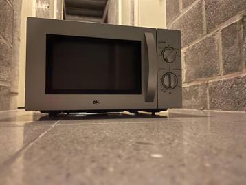 Microwave Oven - Compact and Functional beschikbaar voor biedingen