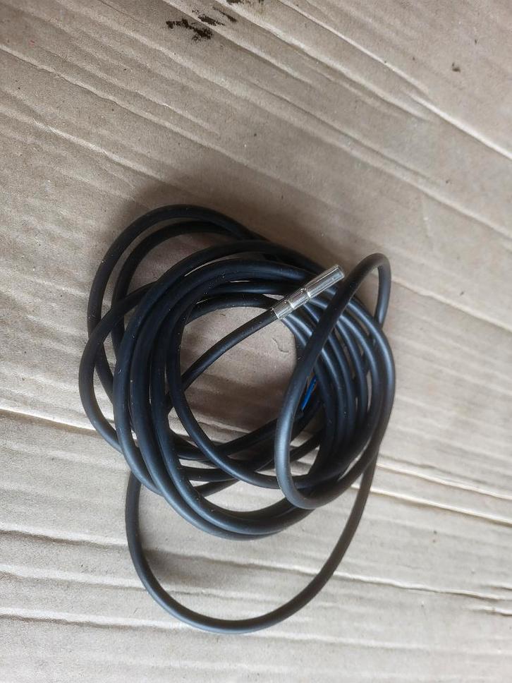 Joint pour châssis noit dessus ouvrant-Dormant, Bricolage & Construction, Vitres, Châssis & Fenêtres, Neuf, Enlèvement