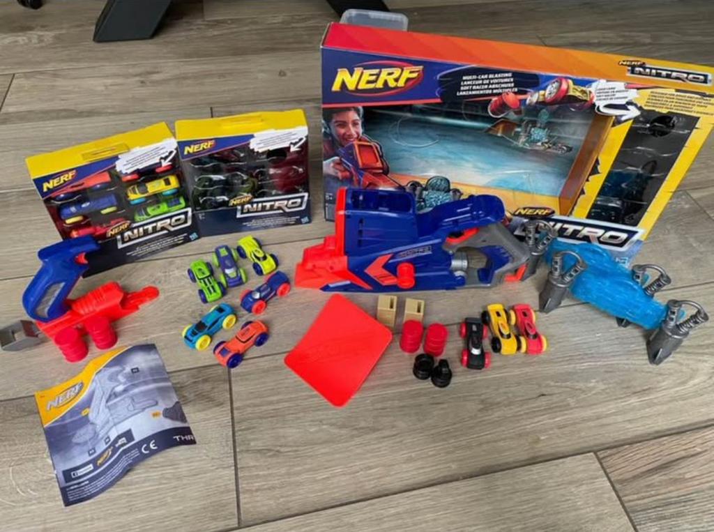 GROTE en COMPLETE NERF Nitro auto - set, Ophalen, Zo goed als nieuw