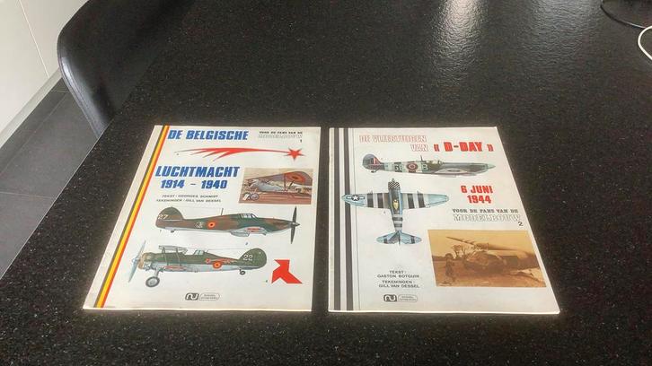 Twee uitgaven voor de fans van modelbouw, Hobby en Vrije tijd, Modelbouw | Vliegtuigen en Helikopters, Zo goed als nieuw, Ophalen of Verzenden
