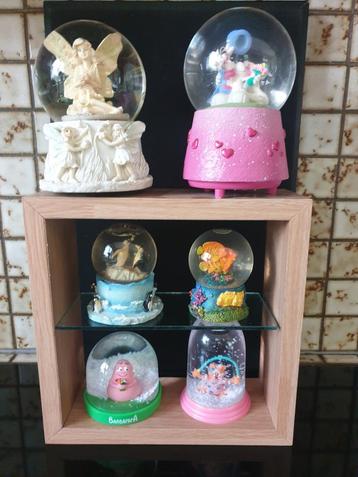 Collectie sneeuwballen  beschikbaar voor biedingen