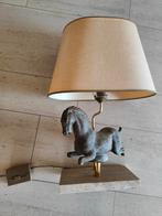 Lampe de table avec cheval, Comme neuf, Autres matériaux, Enlèvement, 50 à 75 cm