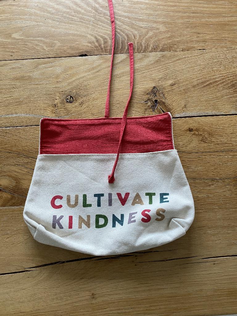 Make-up tas of pennenzak Clarins, Handtassen en Accessoires, Toilettassen, Ophalen of Verzenden, Gebruikt, Beige, Meisje