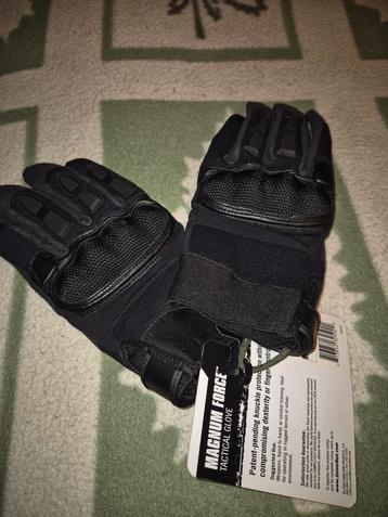 Gants de combat, Enlèvement, Gants