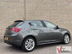 Alfa Romeo Giulietta 1.4 T Distinctive | Leder | Cruise | Cl, Auto's, Bedrijf, Zilver of Grijs, Start-stop-systeem, Giulietta