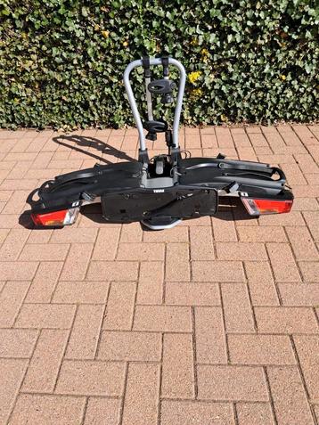 Thule aesyfold XT 2 932 geschikt voor alle fietsen tot 30kg, Auto diversen, Fietsendragers, Ophalen, Zo goed als nieuw, Brede banden