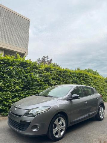 Renault Megane 1.5 diesel - 168.000KM - 2011 - GARANTIE!! beschikbaar voor biedingen
