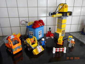 Lego Duplo grote bouwplaats 4988  De bouwvakkers werken....