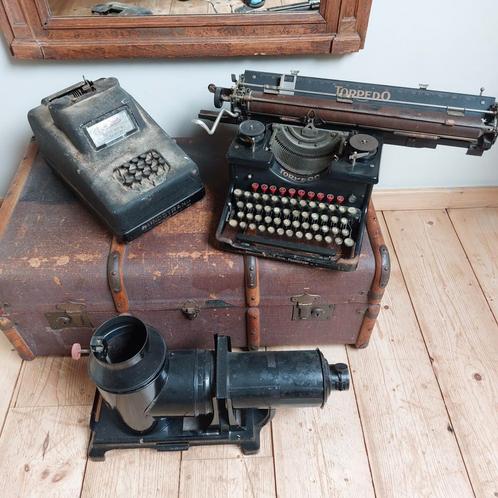 Ensemble de machine à écrire ancienne, lanterne magique et c, Antiquités & Art, Antiquités | Bureau & Affaires, Enlèvement