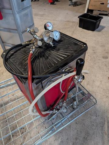 Gamko tafel tapinstallatie met toebehoren  beschikbaar voor biedingen