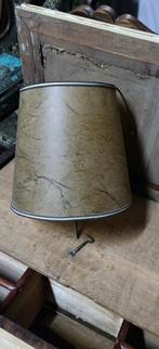 Bruine lampenkap, Ophalen