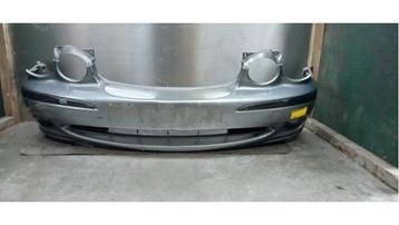 Voorbumper van een Jaguar X-Type (LHK) beschikbaar voor biedingen