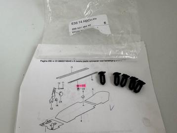 Porsche 993 onderdelen 5 clips voor plastic deurdrempels beschikbaar voor biedingen