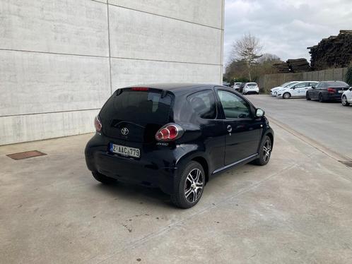 Toyota Aygo 1.0 essence 2013 avec 83 000 km* Climatisation*, Autos, Toyota, Entreprise, Achat, Aygo, ABS, Airbags, Air conditionné