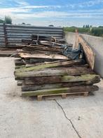 Oude houten weidepalen en houten planken, Tuin en Terras, Ophalen, Gebruikt, Palen, Hardhout