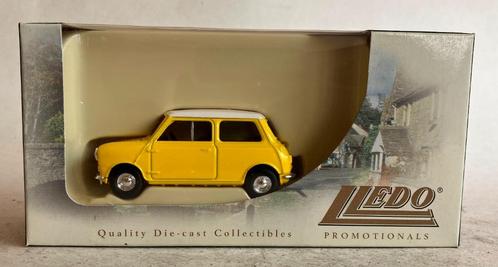 Austin Mini geel – wit dak Lledo., Hobby en Vrije tijd, Modelauto's | 1:43, Zo goed als nieuw, Auto, Vanguards, Ophalen of Verzenden