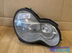 MERCEDES C-KLASSE W203 rechts koplamp UK headlight right ENG, Mercedes-Benz AG, Mercedes-Benz, Utilisé, Mercedesstrasse 120
70372  Stuttgart, DE