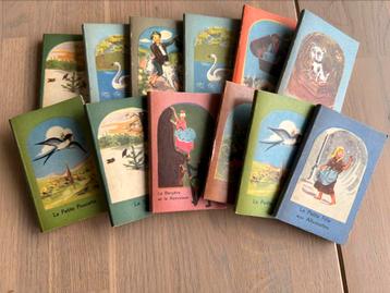 Vintage sprookjes miniboekjes beschikbaar voor biedingen