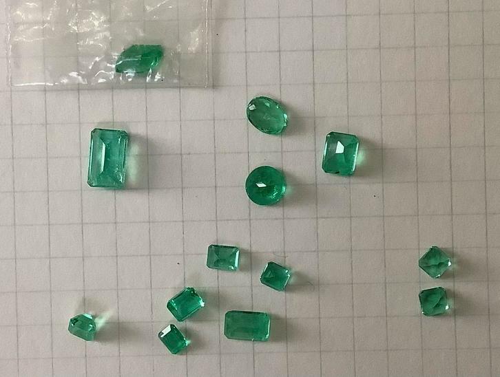 Lot SMARAGD uit Colombia, Handtassen en Accessoires, Edelstenen, Nieuw, Ophalen of Verzenden