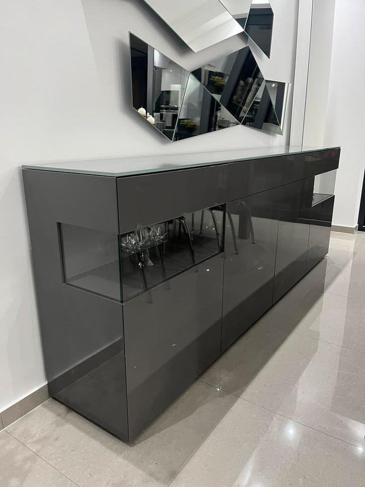 Armoire moderne, Maison & Meubles, Armoires | Dressoirs, Comme neuf, Enlèvement