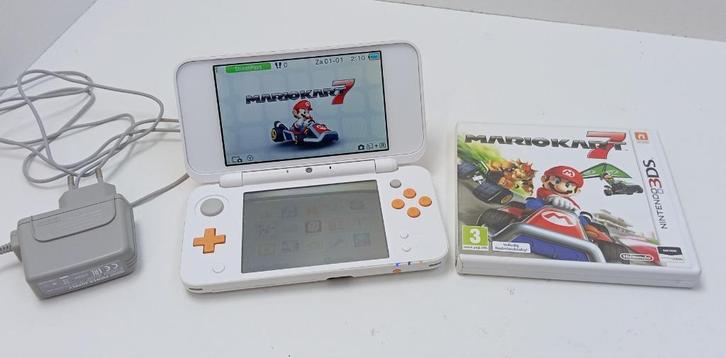 new nintendo 2DS XL + spel mario kart 7, Games en Spelcomputers, Games | Nintendo 2DS en 3DS, Gebruikt, Avontuur en Actie, Ophalen of Verzenden