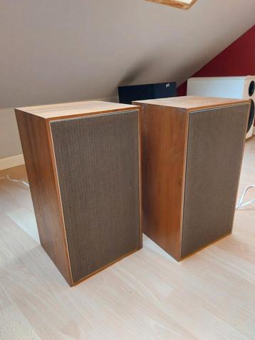 Vintage speakers (met nieuwe woofers) beschikbaar voor biedingen