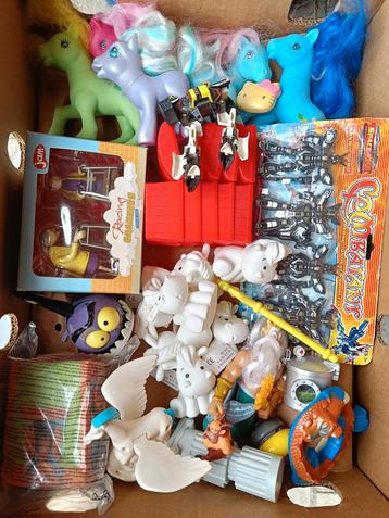 Figurines de jouets variées., Enlèvement ou Envoi, Utilisé