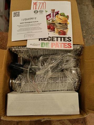 Mezzo pasta - machine à pâtes neuve, Enlèvement