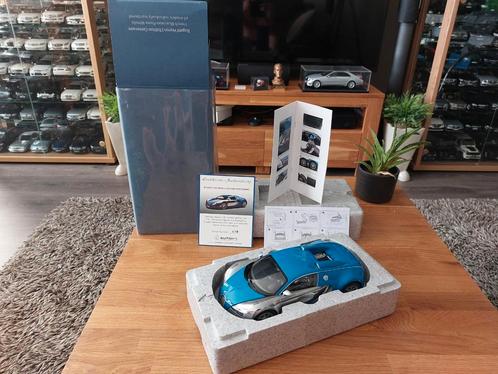 Autoart 70956 1/18 Bugatti veyron LCentenaire Edition, Hobby en Vrije tijd, Modelauto's | 1:18, Zo goed als nieuw, Auto, Autoart
