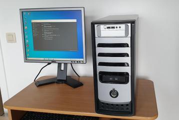 Goede gereviseerde pc, klaar voor gebruik. Geweldig voor net beschikbaar voor biedingen