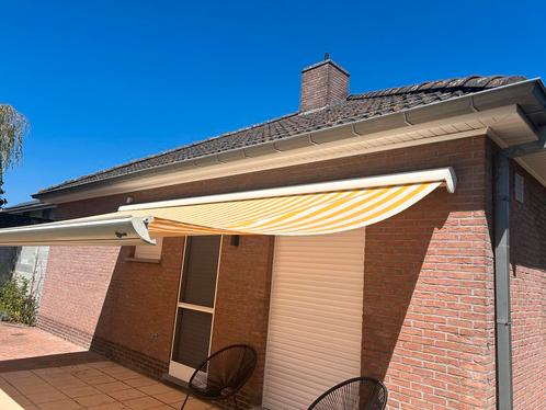 Luifel MADO, Tuin en Terras, Zonneschermen, Gebruikt, 150 tot 300 cm, 450 cm of meer, Elektrisch, Ophalen