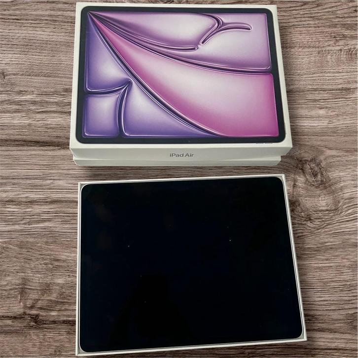 Apple iPad Pro 13” (2024) + Magic Keyboard (AZERTY), Computers en Software, Apple iPads, Zo goed als nieuw, Apple iPad, Zwart
