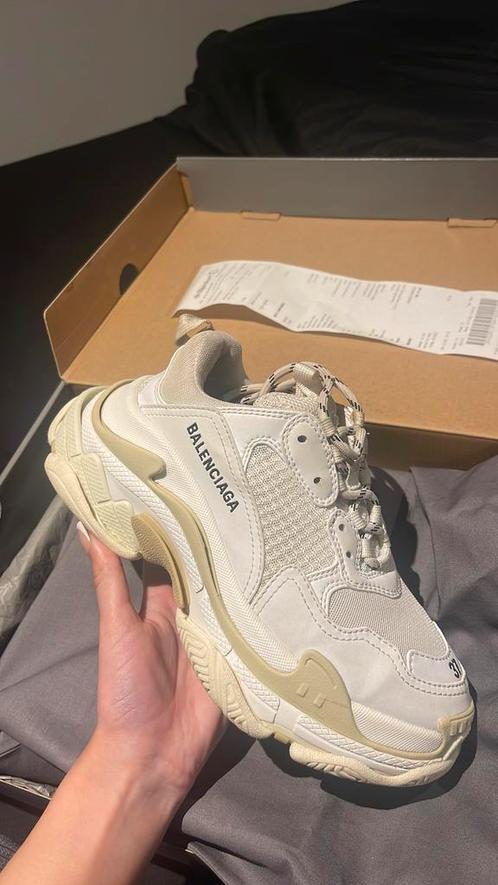 Balenciaga triple S 37, Kleding | Dames, Schoenen, Zo goed als nieuw, Sneakers, Wit, Ophalen