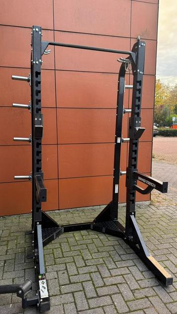 Hammer Strength Halfrack met Jhook en afleg spotters beschikbaar voor biedingen