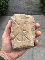 Laat Romeinse grafstèle (archeologische bodemvondst), Antiek en Kunst, Kunst | Beelden en Houtsnijwerken, Ophalen of Verzenden