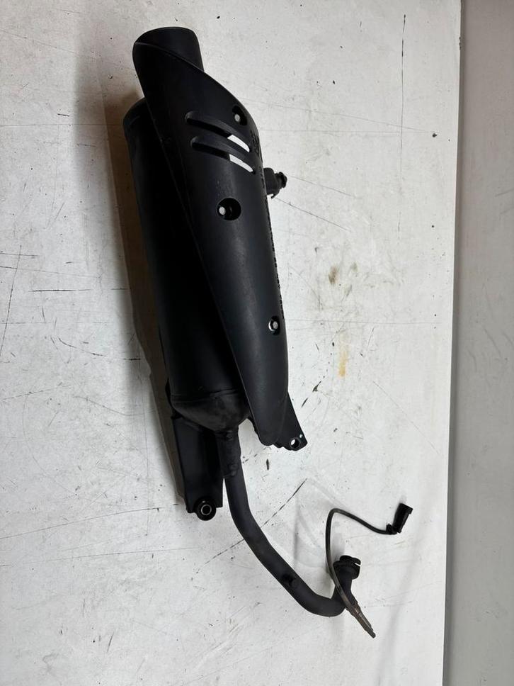 Uitlaat Sym Fiddle 2 euro4 2020 snor 25km, Fietsen en Brommers, Brommeronderdelen | Scooters, Zo goed als nieuw, SYM, Uitlaat