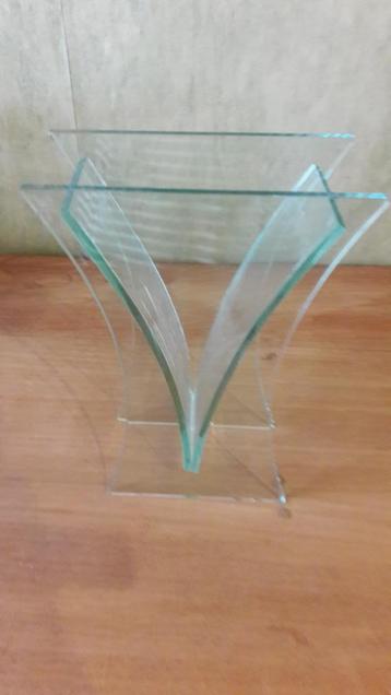 Vase disponible aux enchères