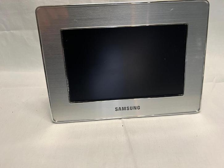 Cadre photo numérique Samsung neuf, TV, Hi-fi & Vidéo, Photo | Cadres photos numériques, Neuf, Plus petit que 8 pouces, Moins de 1 GB