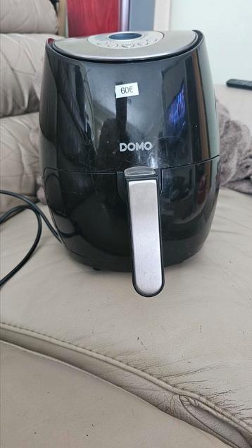 Deli-fryer domo 3,2l beschikbaar voor biedingen