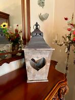Grande lanterne en bois et fer style shabby motif cœur