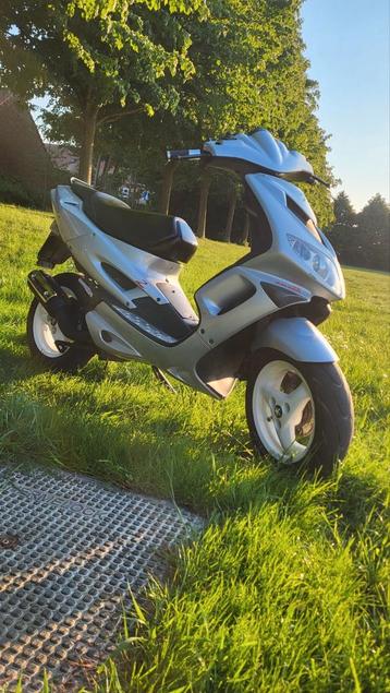 Peugeot speedfight 2  beschikbaar voor biedingen