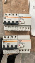 4 polige 63A zekering en vigi 0.300A C60, Ophalen