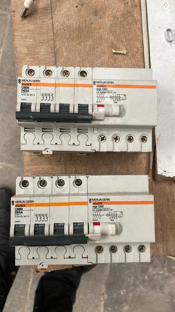 4 polige 63A zekering en vigi 0.300A C60, Enlèvement