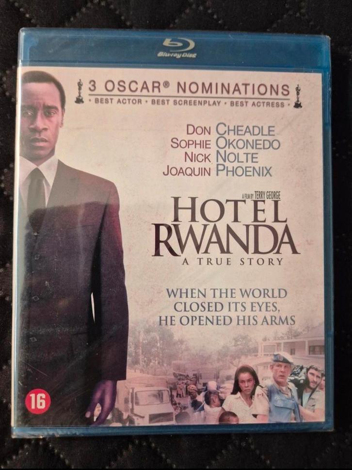 Hotel Rwanda Blu-Ray (NL Cover), CD & DVD, Blu-ray, Comme neuf, Envoi