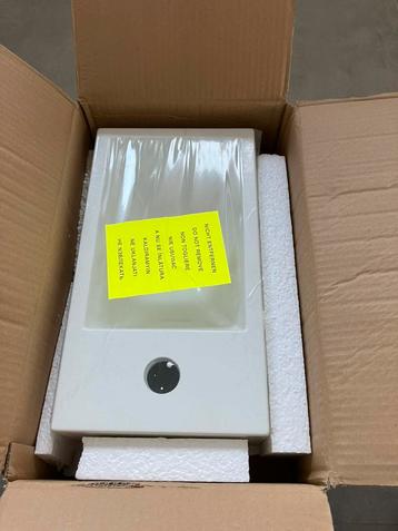 Wastafel toilet beschikbaar voor biedingen