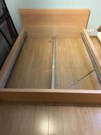Bed van 160x200cm met licht eikenfineer, Ophalen, Hout