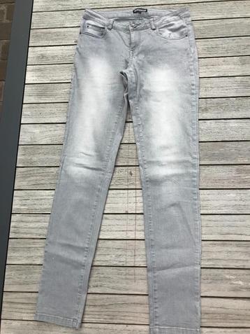 Jeansbroek Superstar maat 26 M beschikbaar voor biedingen