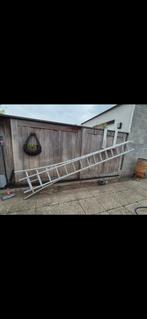 Alu ladder 2 x 15 treden zeer goede staat, Doe-het-zelf en Bouw, Ladders en Trappen, Ophalen, Zo goed als nieuw, Ladder