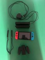 Nintendo Switch (goeie staat) + geheugenkaart, Games en Spelcomputers, Spelcomputers | Nintendo Switch, Gebruikt, Met 1 controller