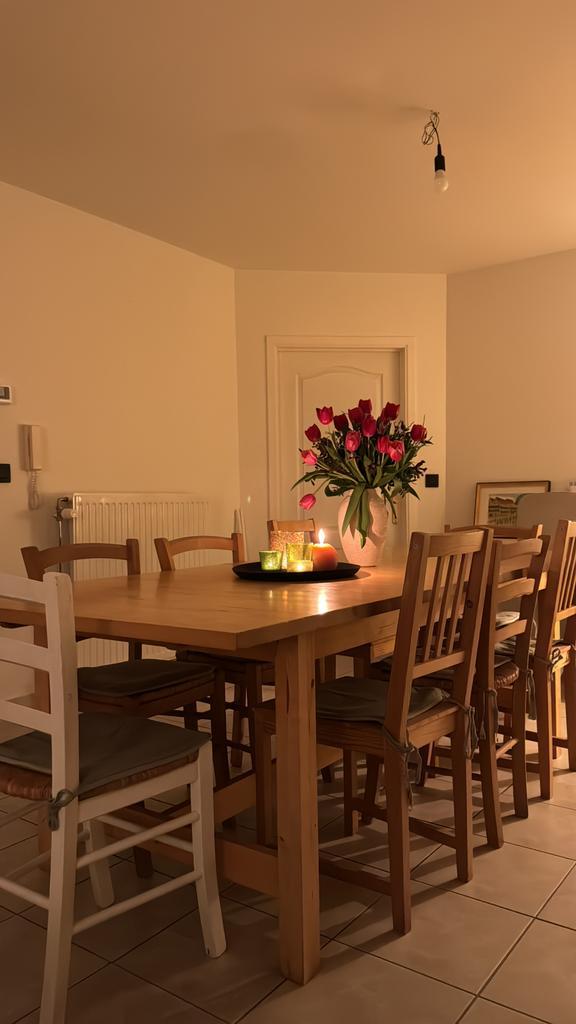 Table à manger avec 8 chaises, Maison & Meubles, Tables | Tables à manger, Enlèvement